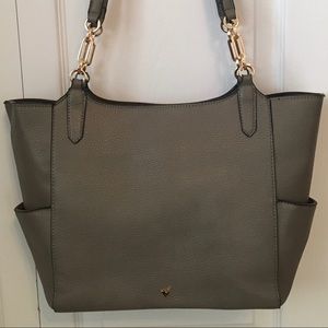 Lily & Ivy grey faux leather purse
